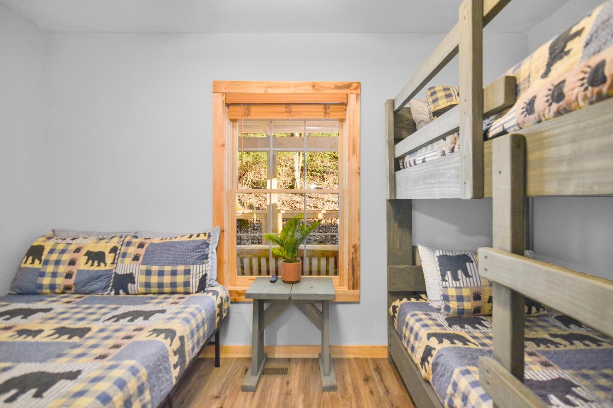 Tsaliwood Cabin Сивиървил Екстериор снимка
